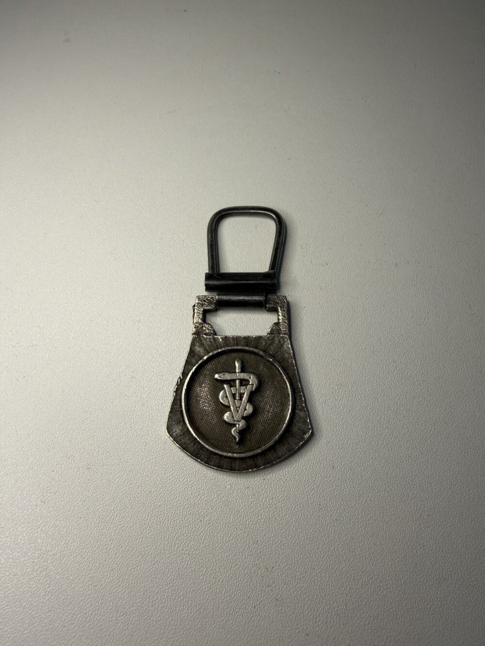 1960S Veterinarian Keychain 2.5 Inch Metal Clip Fob Veterinary Caduceus